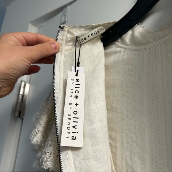 NWT Alice + Olivia Bea tiered ruffle dress size 4 - Picture 10 of 12